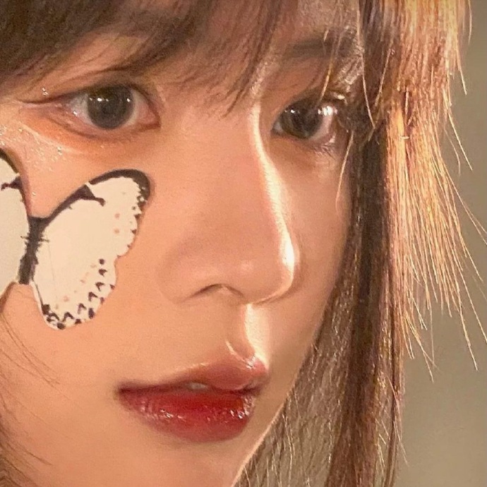 可爱二次元的闺蜜微信头像