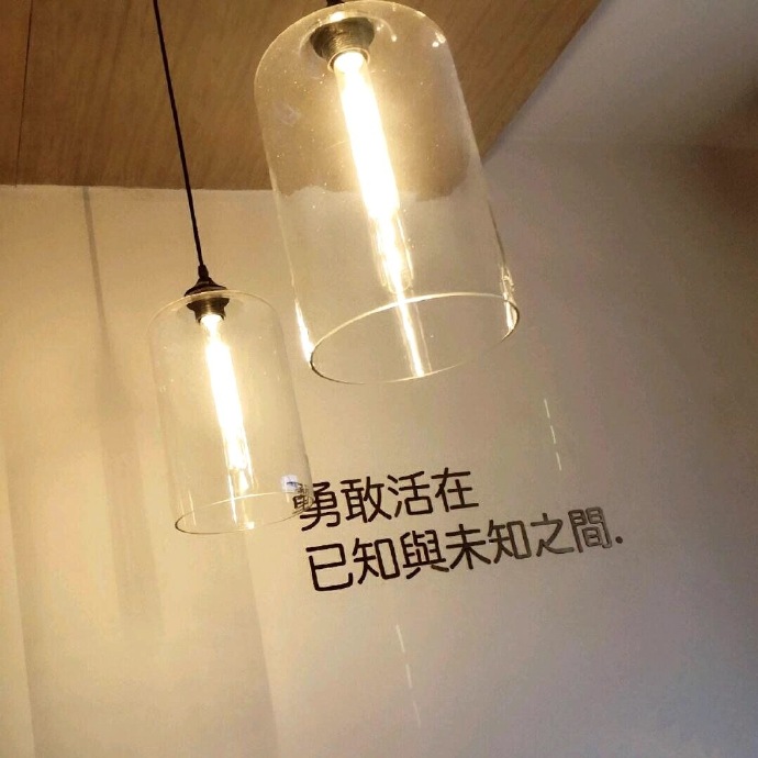 有质感精致的微信朋友圈背景图