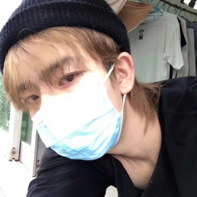 不露脸的超酷成熟男生头像