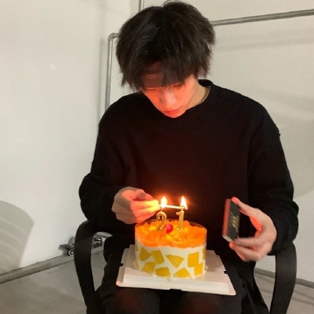 帅气男孩都用的微信头像