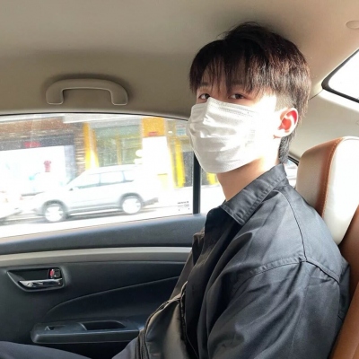 ins文艺可爱的男生微信头像