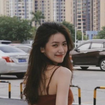 清纯又很可人的女头