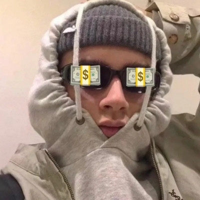 满眼都是钱的可爱微信头像