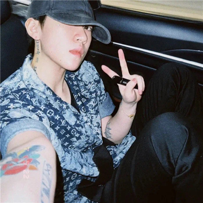 氛围感超级酷的精致男头