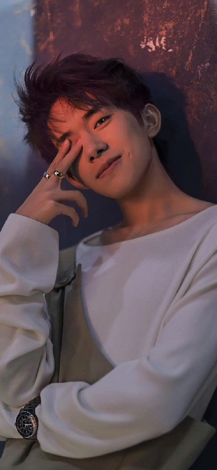 心目中最靓的仔易烊千玺微信头像