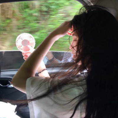 可爱甜美夏季女生微信头像