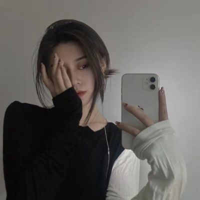 唯美又有点伤感的女生头像