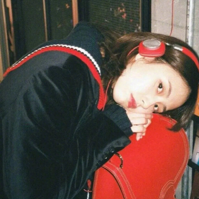 超美的女生个性复古微信头像