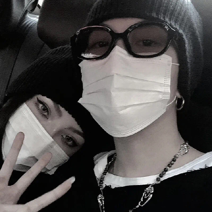 甜蜜低调的微信情侣头像