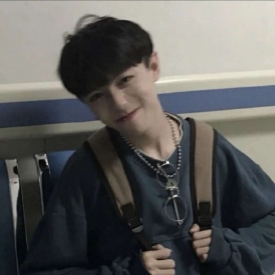 阳光帅气暖男微信头像