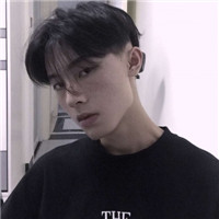 阳光帅气男生微信头像