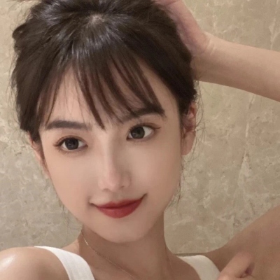 吸引人的妩媚性感女生微信头像