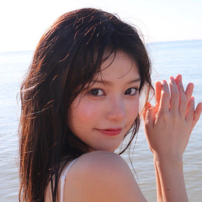 超美气质女生微信头像