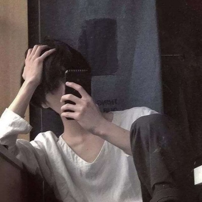 超拽帅气小伙男生微信头像