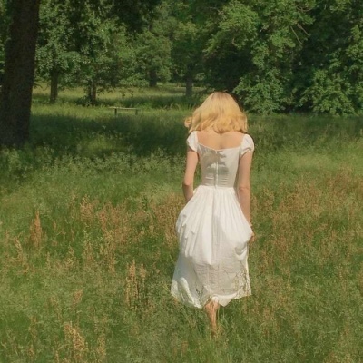 适合春季的唯美梦幻的女生头像