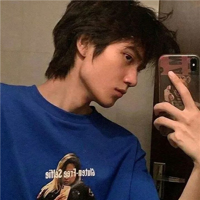 欧美霸气超拽冷酷男生微信头像