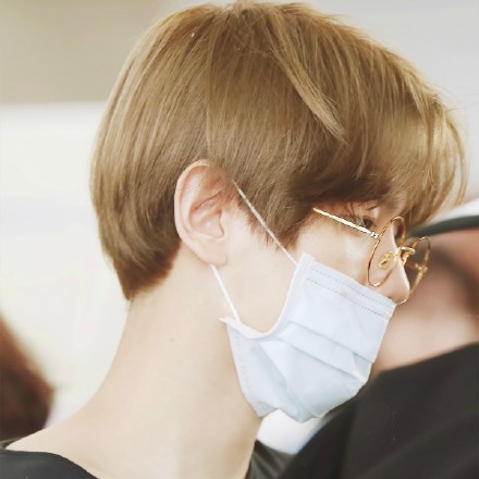 帅气男神边伯贤微信头像