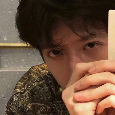 很帅气颜值超高的男生头像