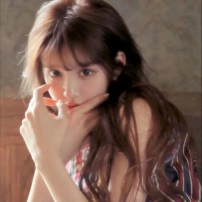 最新浪漫的美女头像