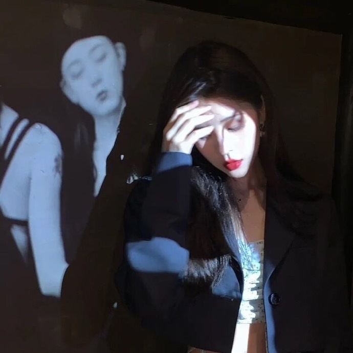 超拽超酷的盐系小姐姐微信头像