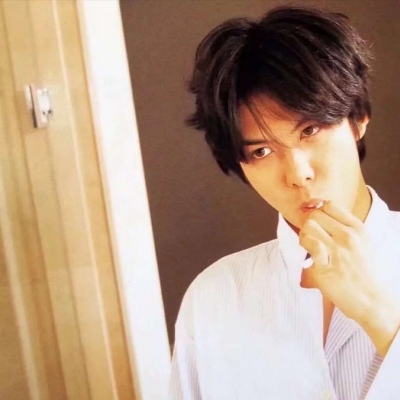 很帅气颜值超高的男生头像