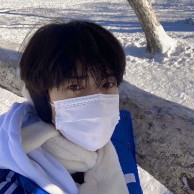 超有气场的帅气男生微信头像