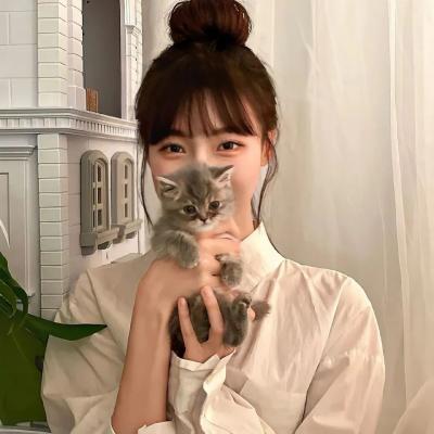 气质干净有仙气的女生头像