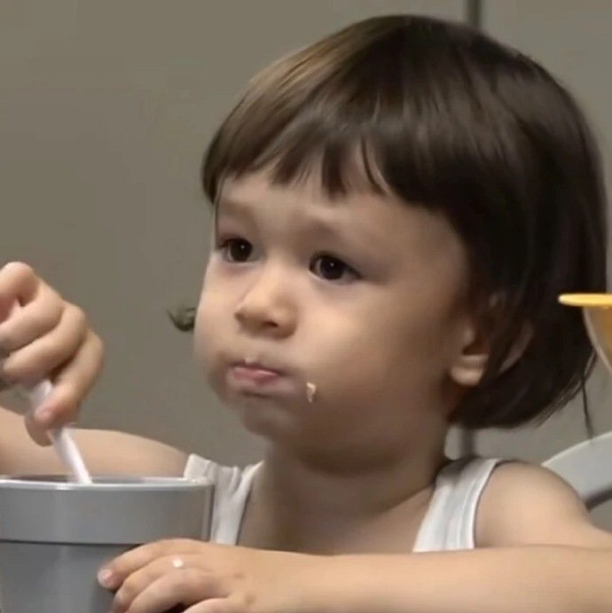 可爱又搞怪的可爱萌娃微信头像