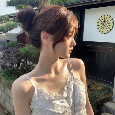 气质干净有仙气的女生头像