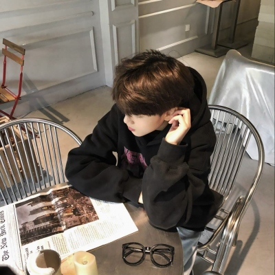 帅气温柔阳光开朗的男生微信头像