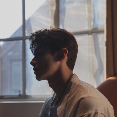 真人火爆帅气男生微信头像