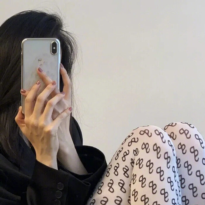 超拽唯美背影女生微信头像