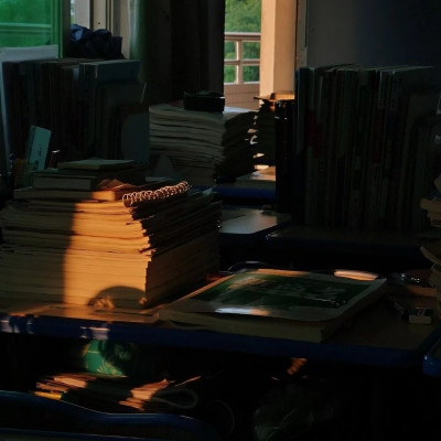 学生时代的教室个性微信头像