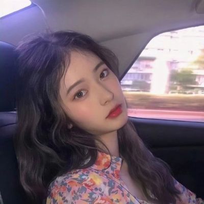 最新浪漫的美女头像