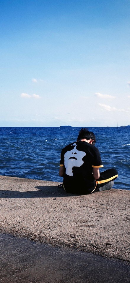 心目中最靓的仔易烊千玺微信头像