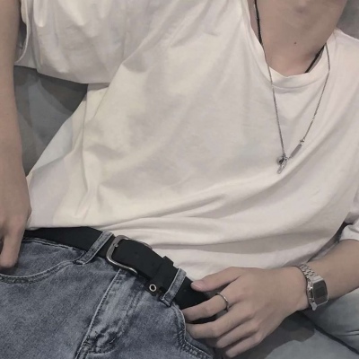 不露脸的超酷成熟男生头像