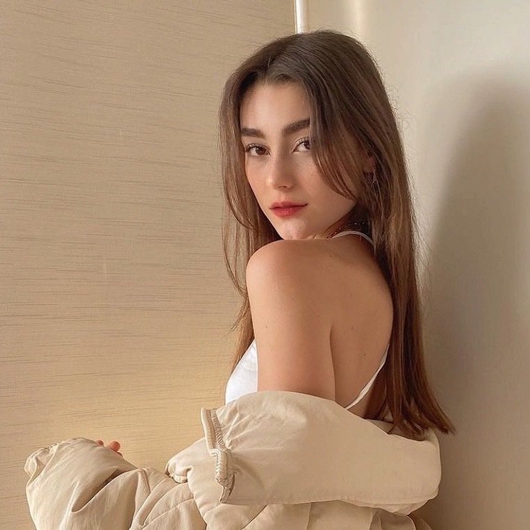 欧美女孩闺蜜微信头像