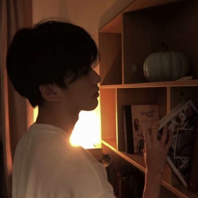 一眼就沦陷的男友力爆棚的男生微信头像