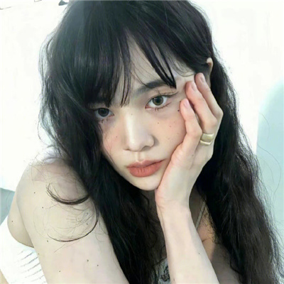 清冷风女头真人头像