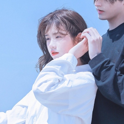 00后专用的高颜值甜蜜情侣微信头像