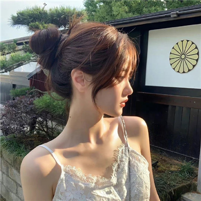 暖色系温柔美女头像