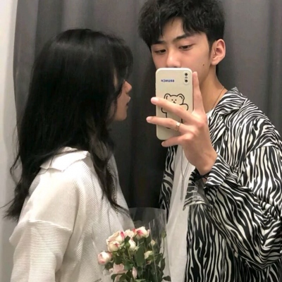 超甜超幸福的情侣微信头像