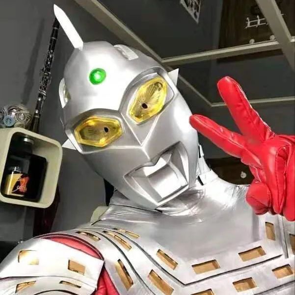 沙雕搞怪的奥特曼微信头像