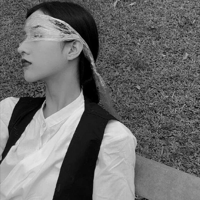 超拽超酷的盐系小姐姐微信头像