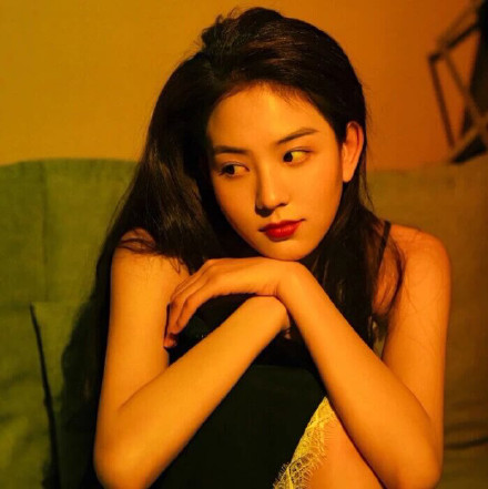 夏日可用的清凉女生微信头像