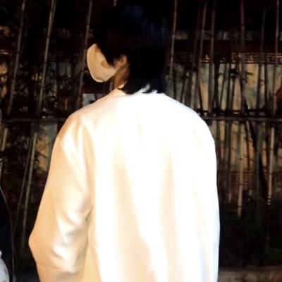 高冷的帅气男生微信头像