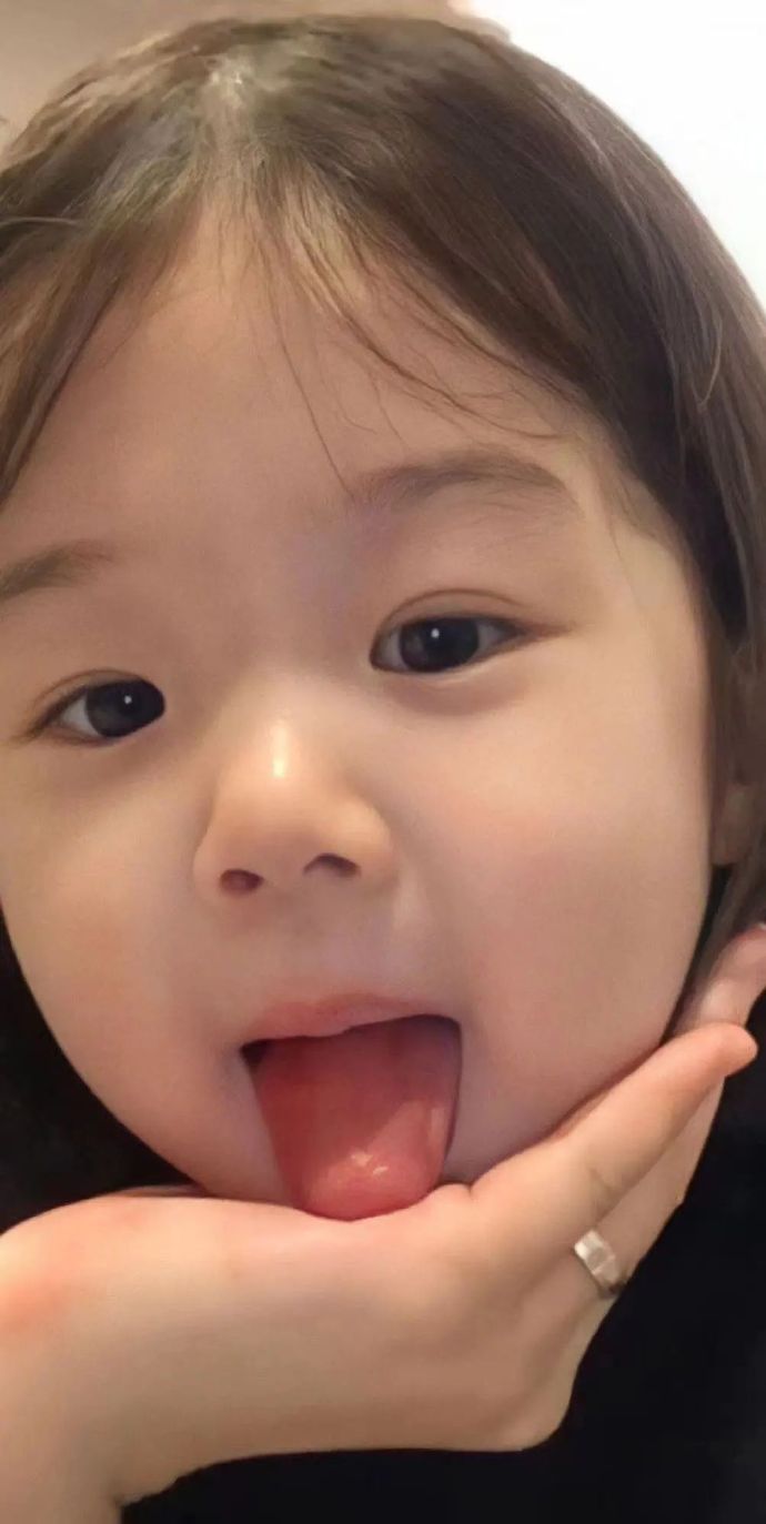 人类幼崽的可爱呆萌微信头像