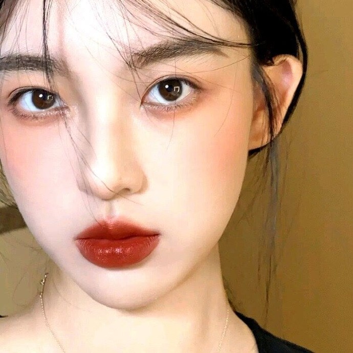 精致好看的女生微信头像