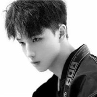 黑白冷酷男生微信头像