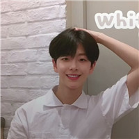 阳光干净男生头像